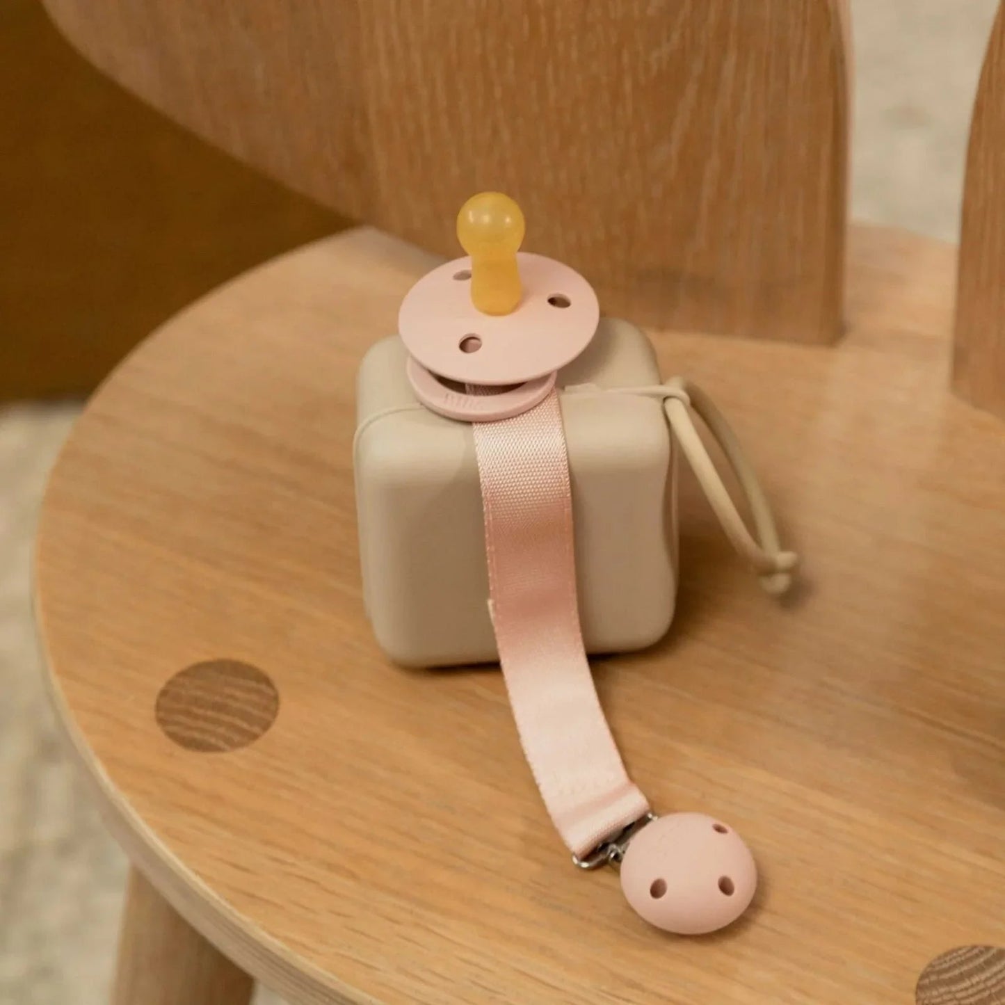 BIBS Soother Clip Ribbon - Blush - mezetto ebebek ebebek