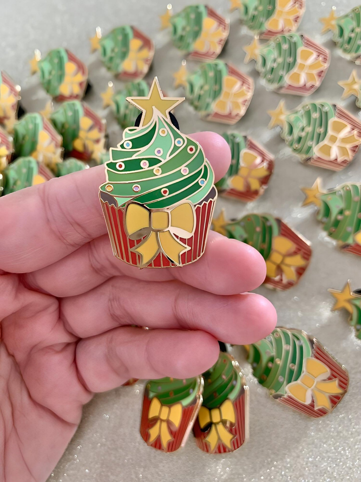 Christmas Tree Cupcake - mezetto Lunamise Lunamise