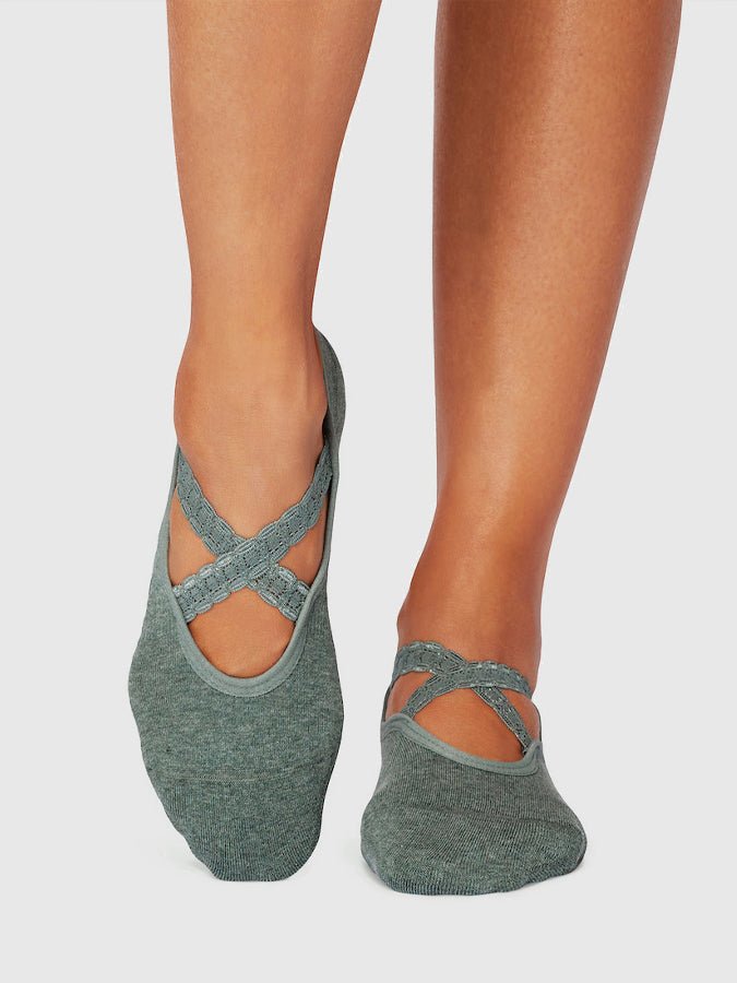 Tavi Chloe Grip Socks - mezetto Shopify Collective Yoga Studio Store