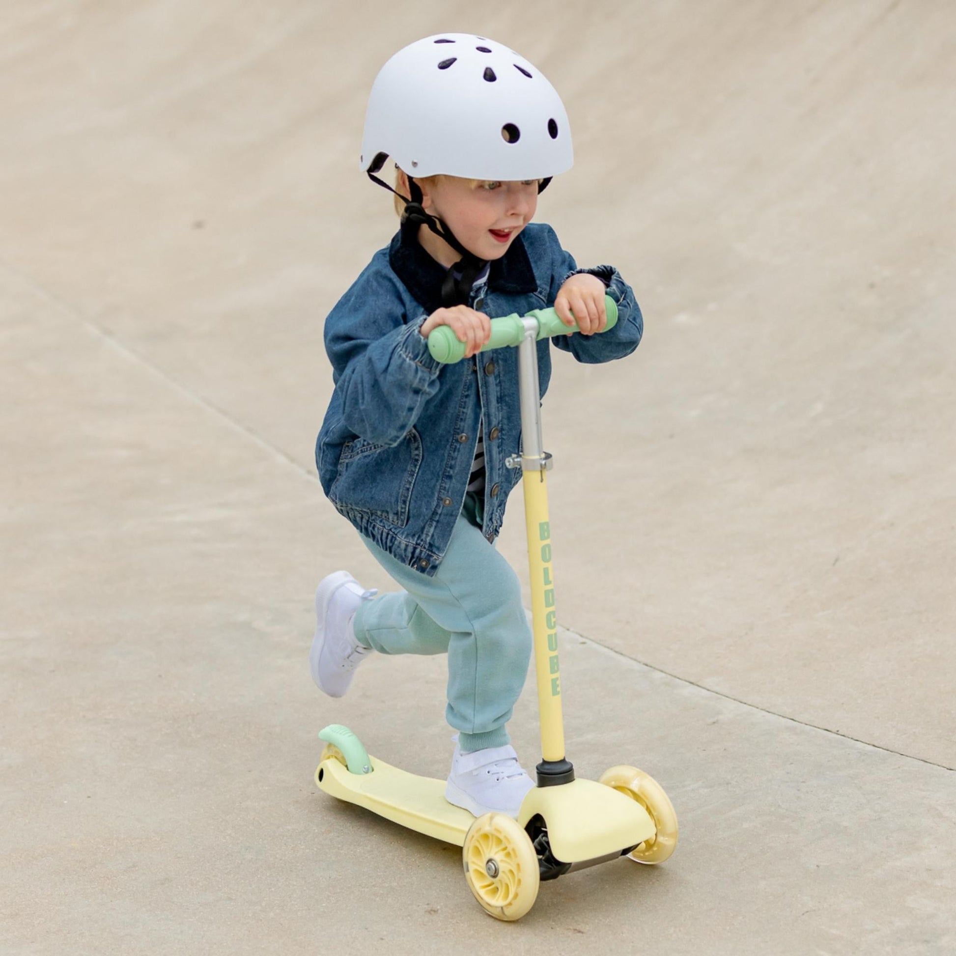 Lemon - Teeny 3 Wheel Scooter - mezetto