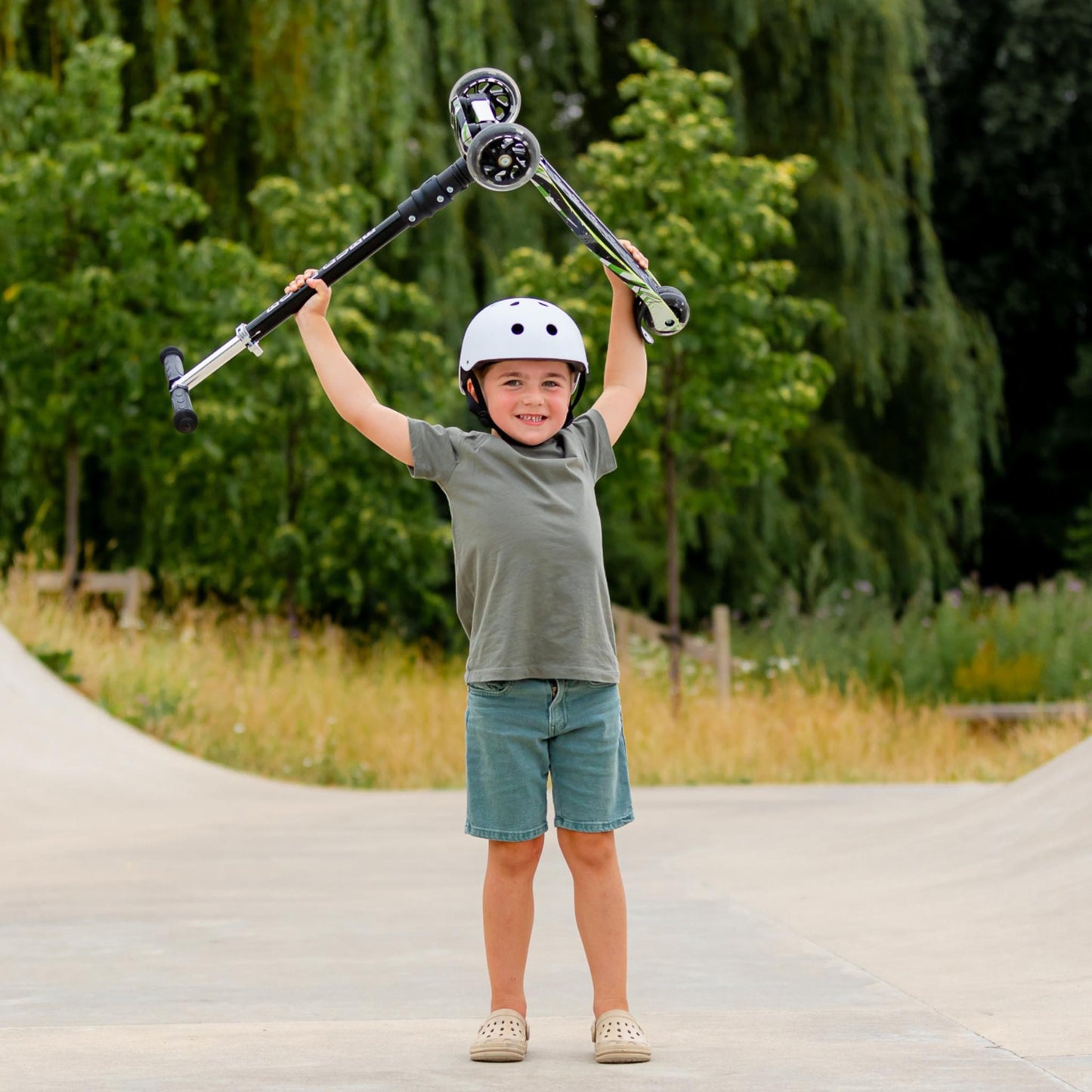 Swift Green - Big 3 Wheel Scooter - mezetto
