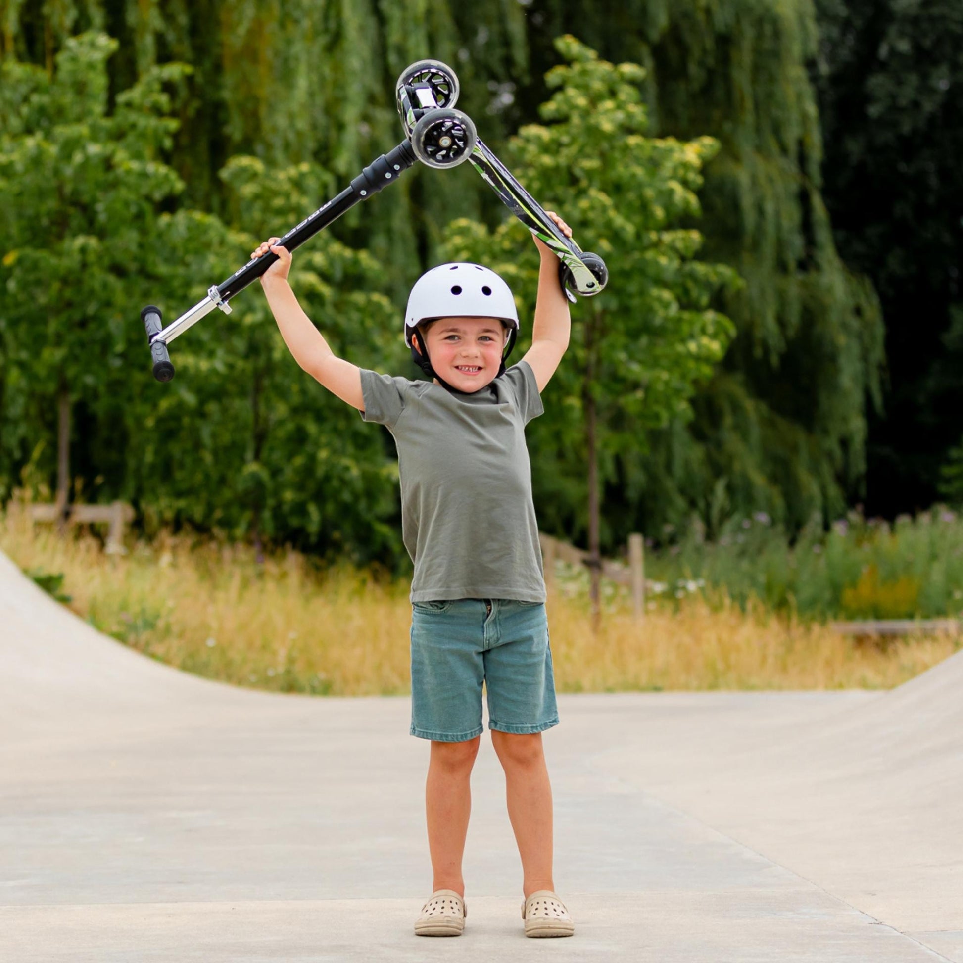 Swift Green - Big 3 Wheel Scooter - mezetto