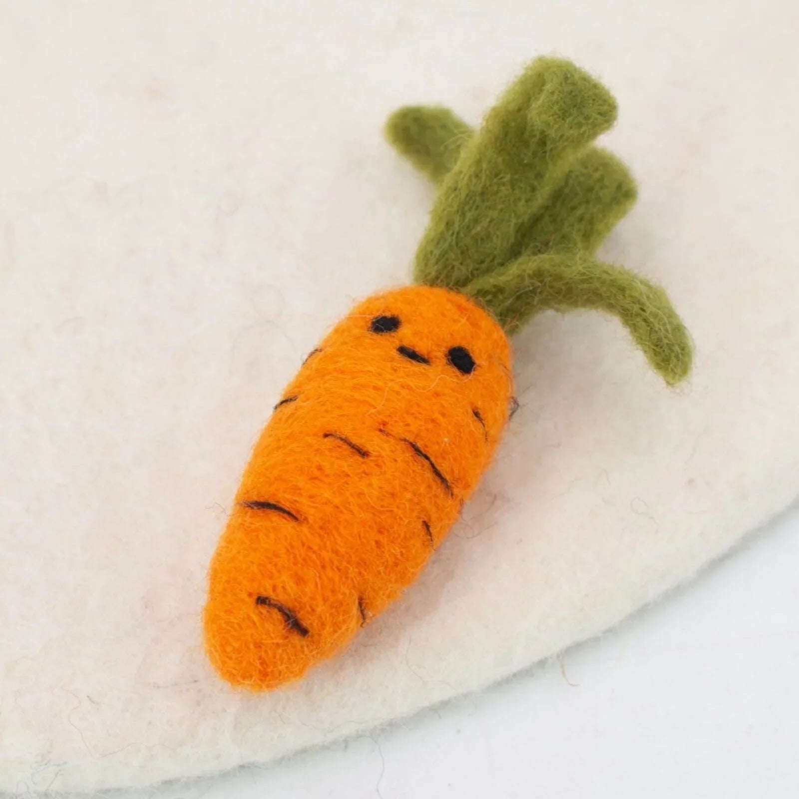 Amica Felt Carrot Toy 15cm - mezetto ebebek ebebek