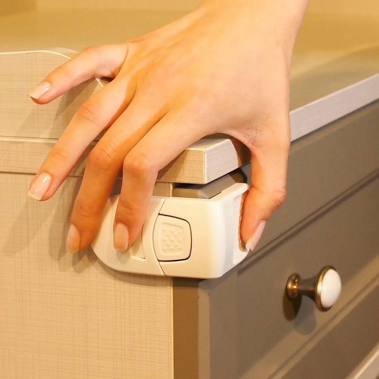 baby plus Double - Buttoned Drawer Lock - mezetto