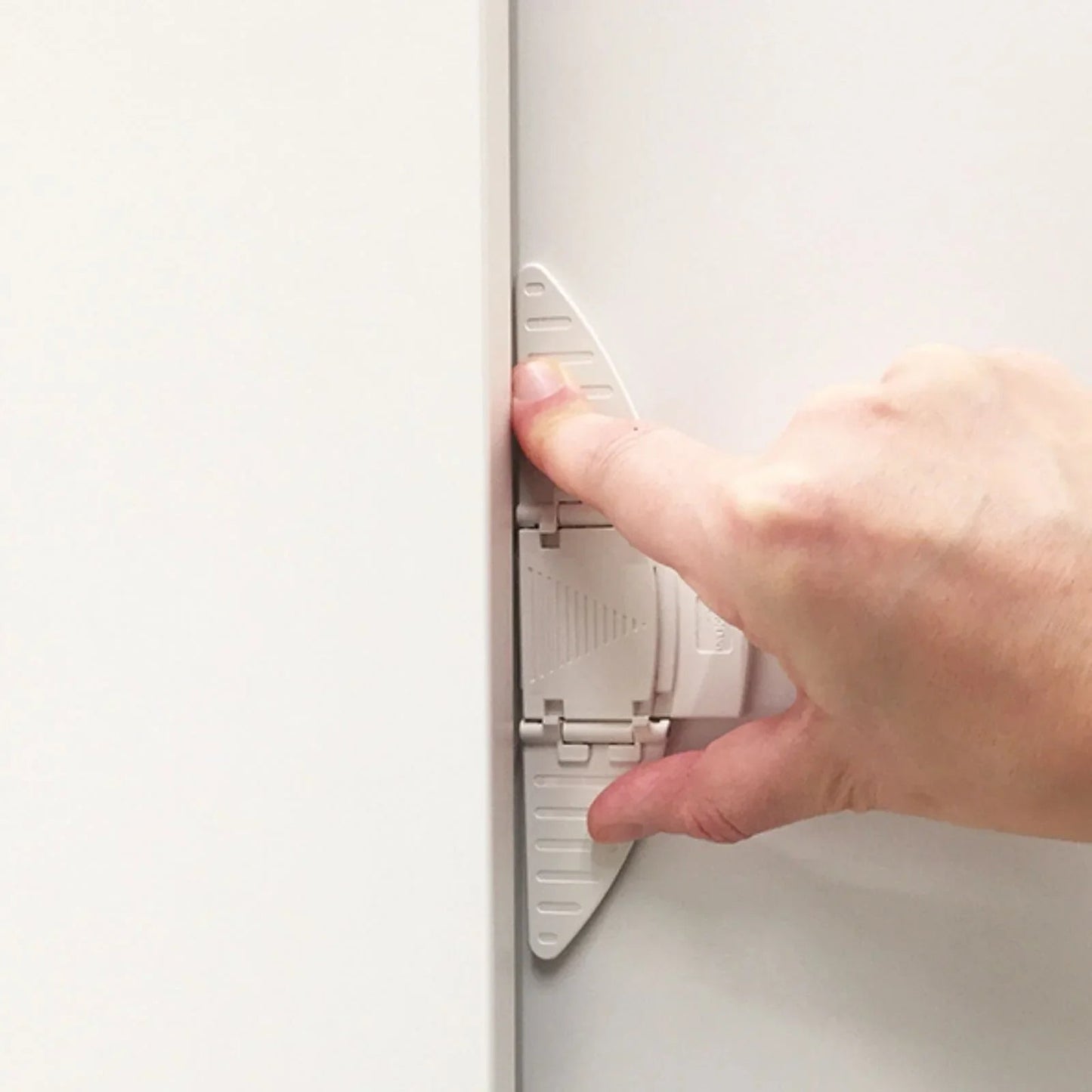 BabyDan Sliding Door Lock White - mezetto ebebek ebebek
