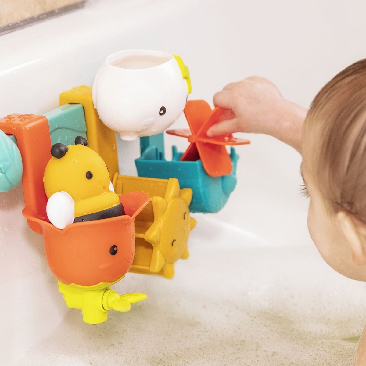 Battat Rain & Shine Bath Bar, 6 Removable Pieces & 2 Suction Cups - mezetto ebebek ebebek