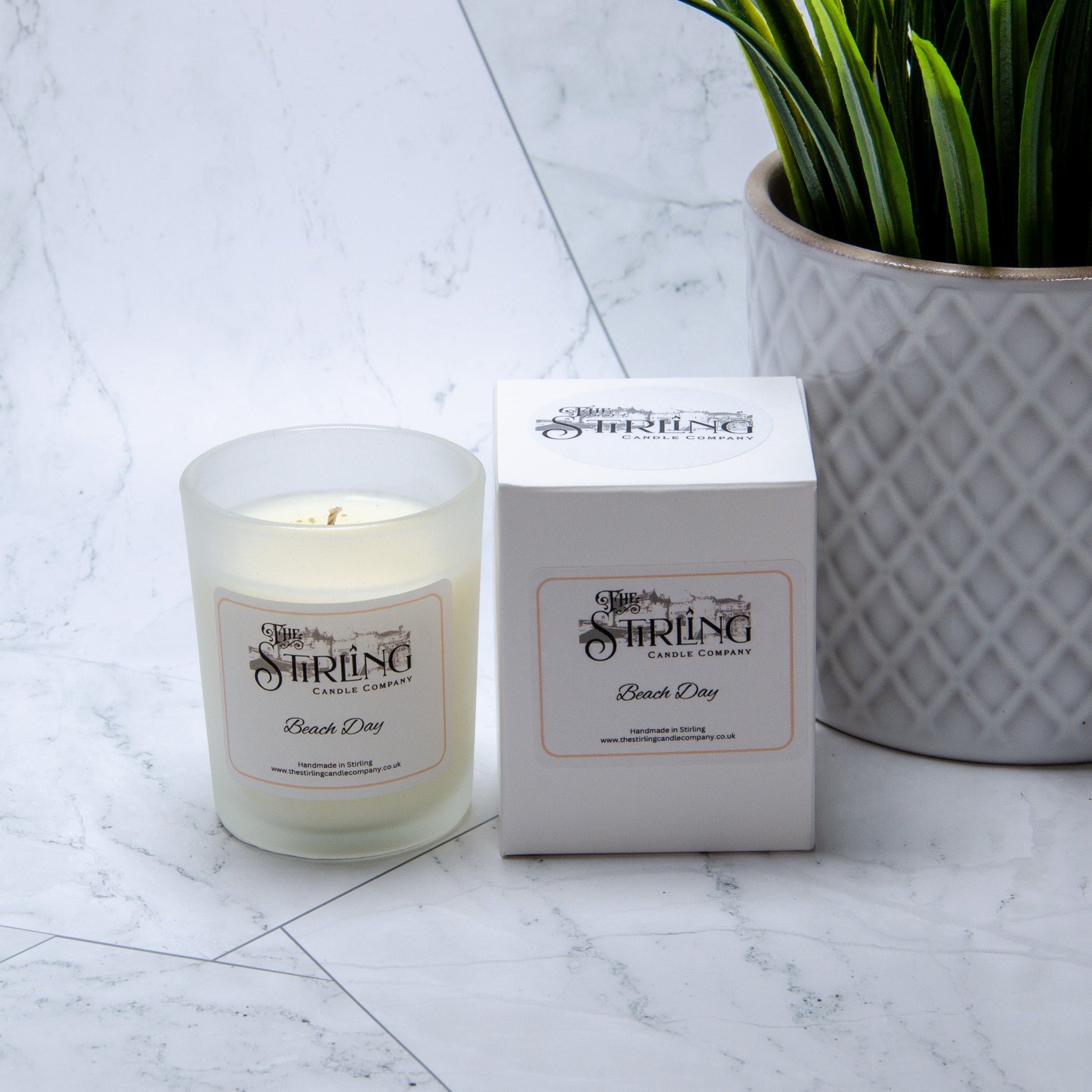 Beach Day - Small Candle - mezetto Shopify Collective The Stirling Candle Company
