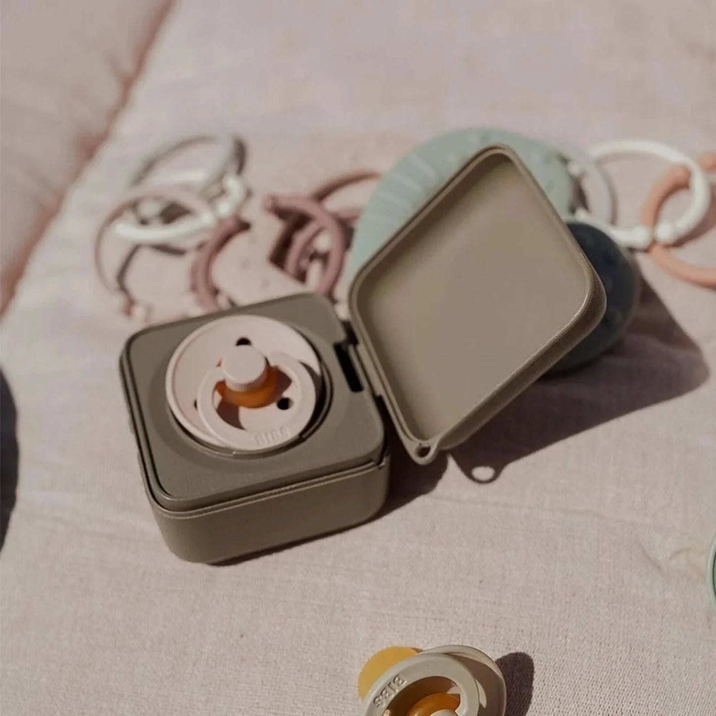 BIBS Soother Box - Vanilla - mezetto ebebek ebebek