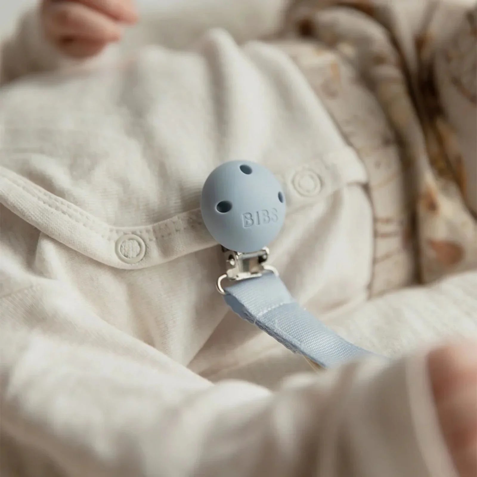 BIBS Soother Clip Ribbon - Sand - mezetto ebebek ebebek