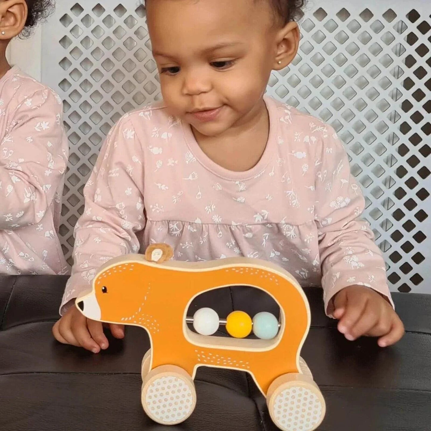 Bigjigs Toys Push Along Bear - mezetto ebebek ebebek