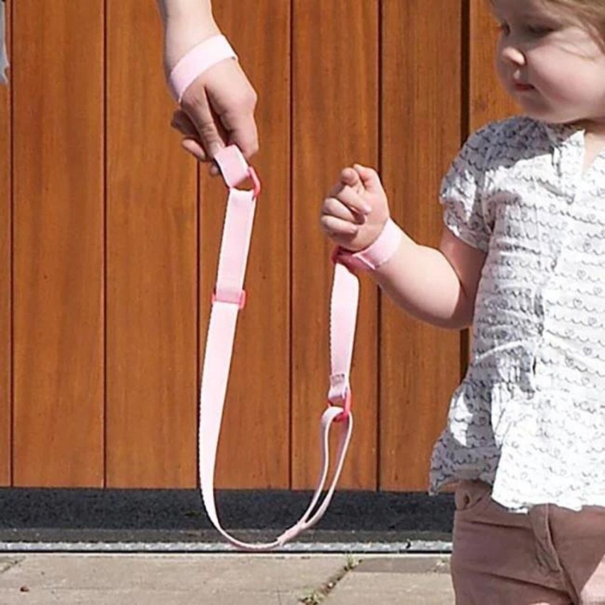 Clippasafe Safety Wrist Link with Shock Absorber - Pink - mezetto ebebek ebebek