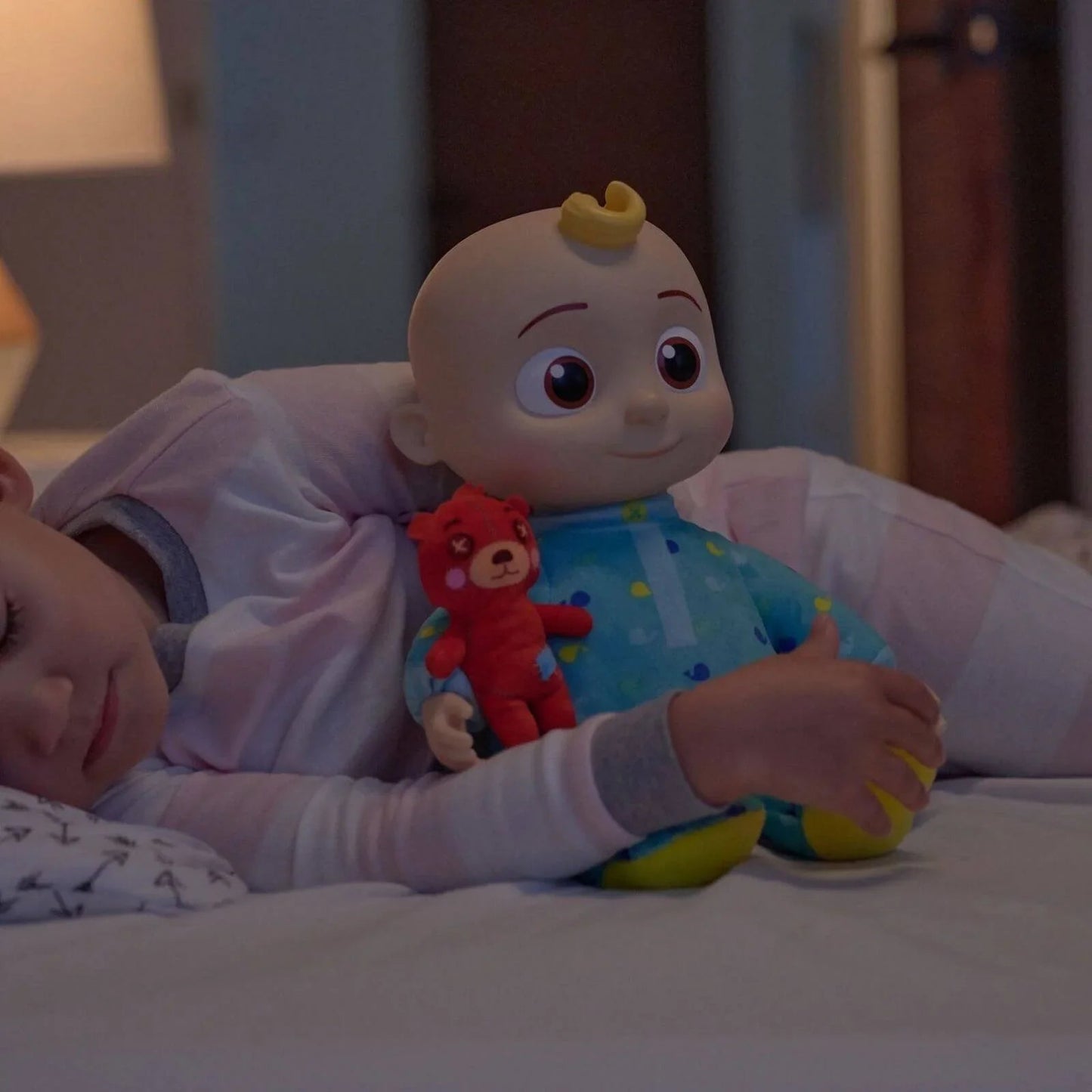 CoComelon Musical Bedtime JJ Plush - mezetto ebebek ebebek