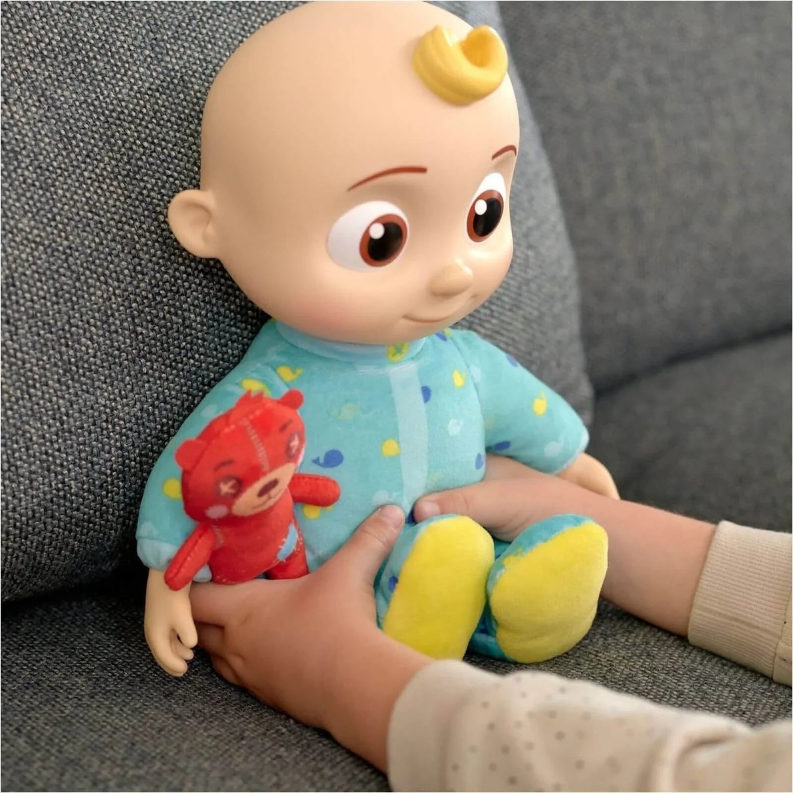 CoComelon Musical Bedtime JJ Plush - mezetto ebebek ebebek