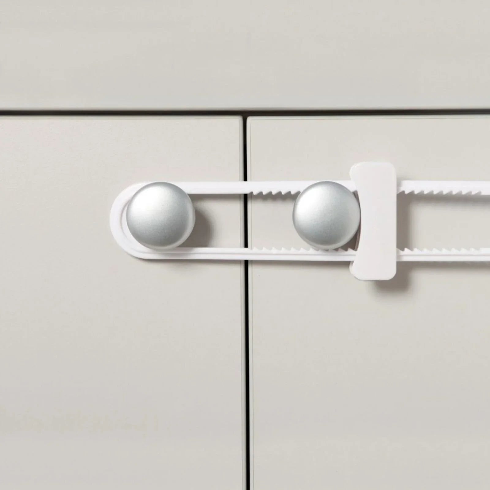 Dreambaby Sliding Cabinet Lock - White - mezetto ebebek ebebek
