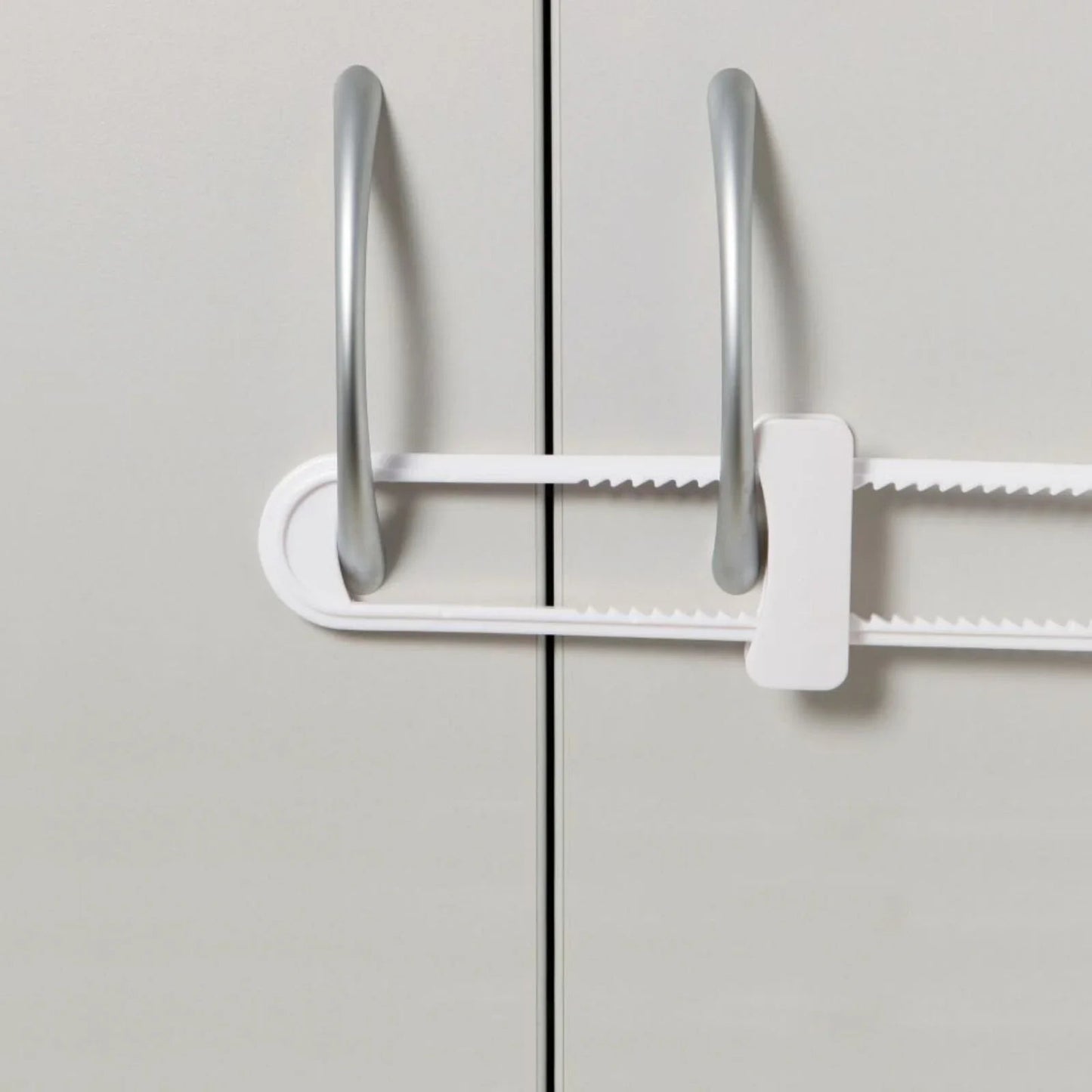 Dreambaby Sliding Cabinet Lock - White - mezetto ebebek ebebek