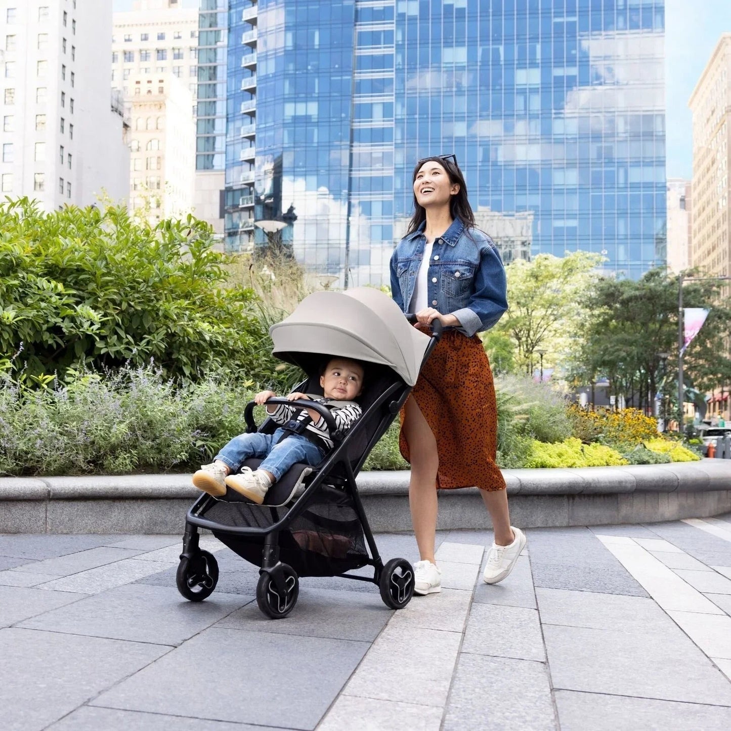 Graco Myavo Quick - folding Lightweight Travel Stroller - Mulberry - mezetto ebebek ebebek