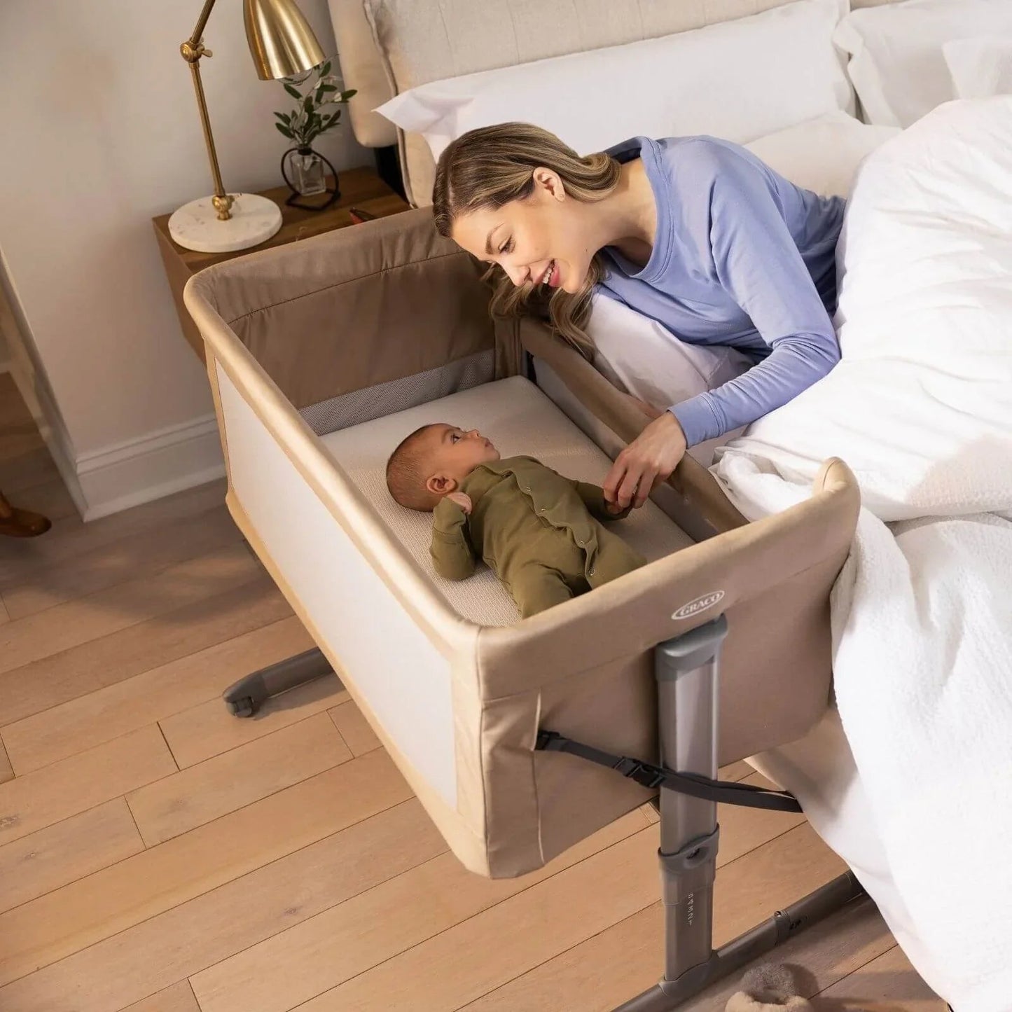 Graco Sweet2Sleep Bedside Crib - Oatmeal - mezetto ebebek ebebek