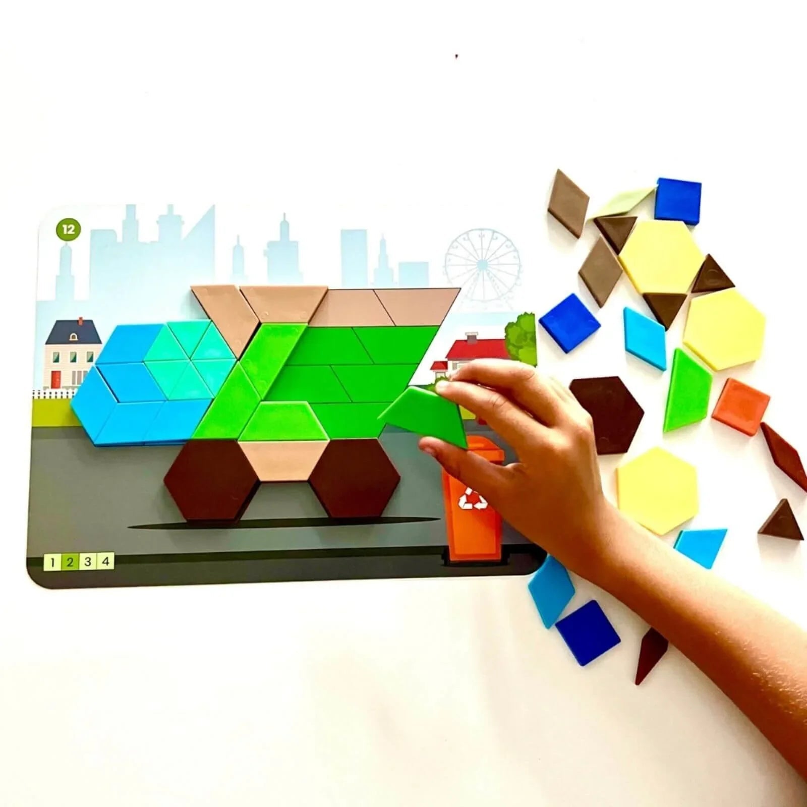 hand2Mind Recycling & Conservation Pattern Block Puzzle Set - mezetto ebebek ebebek