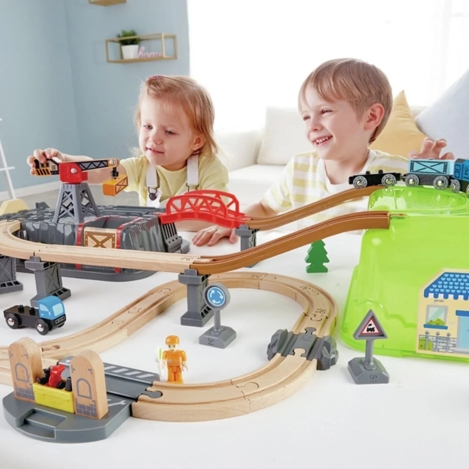Hape Railway Bucket Builder Set - mezetto ebebek ebebek