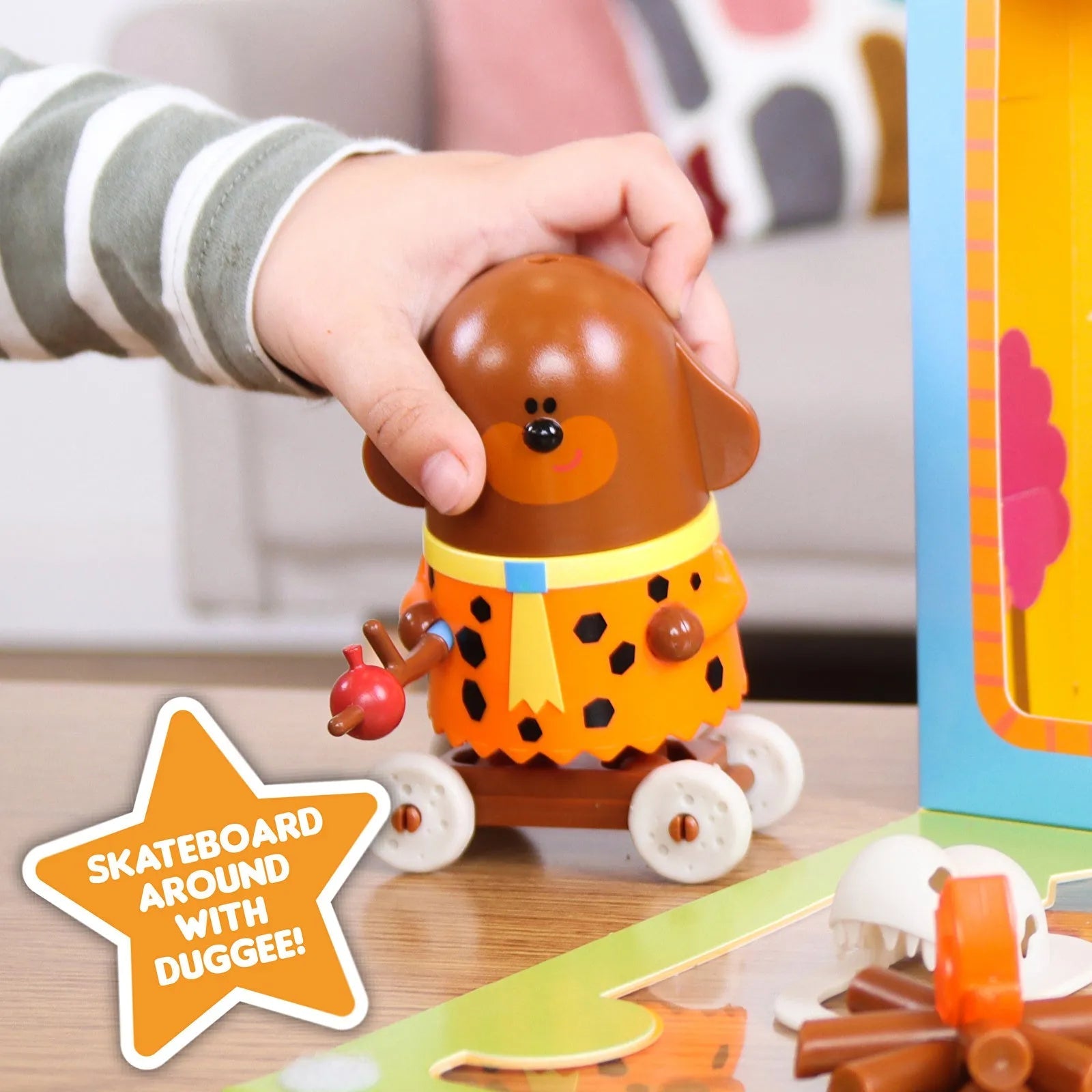 Hey Duggee Secret Surprise Take and Play Set Dinosaurs with Duggee - mezetto ebebek ebebek