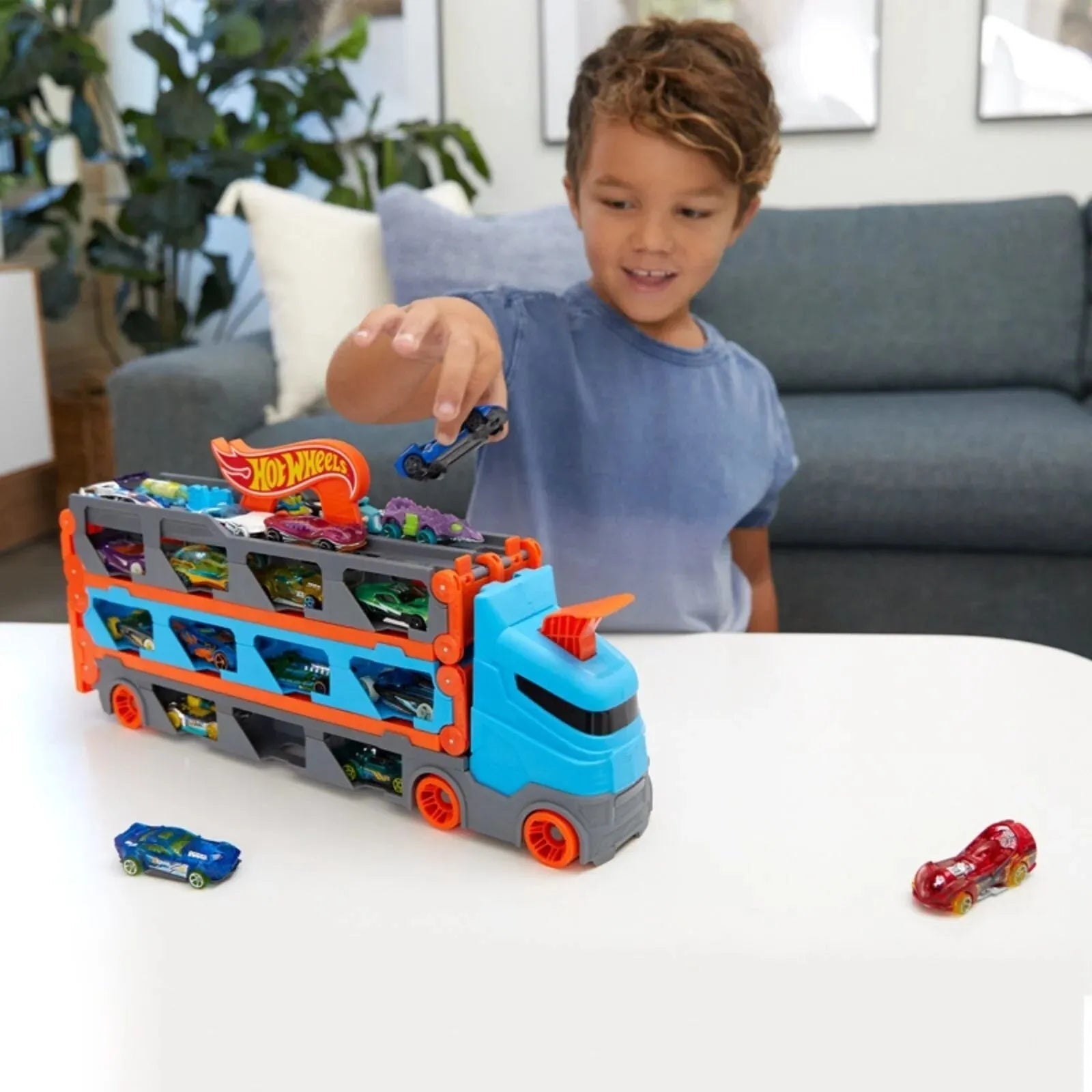 Hot Wheels City Speedway Hauler - mezetto ebebek ebebek