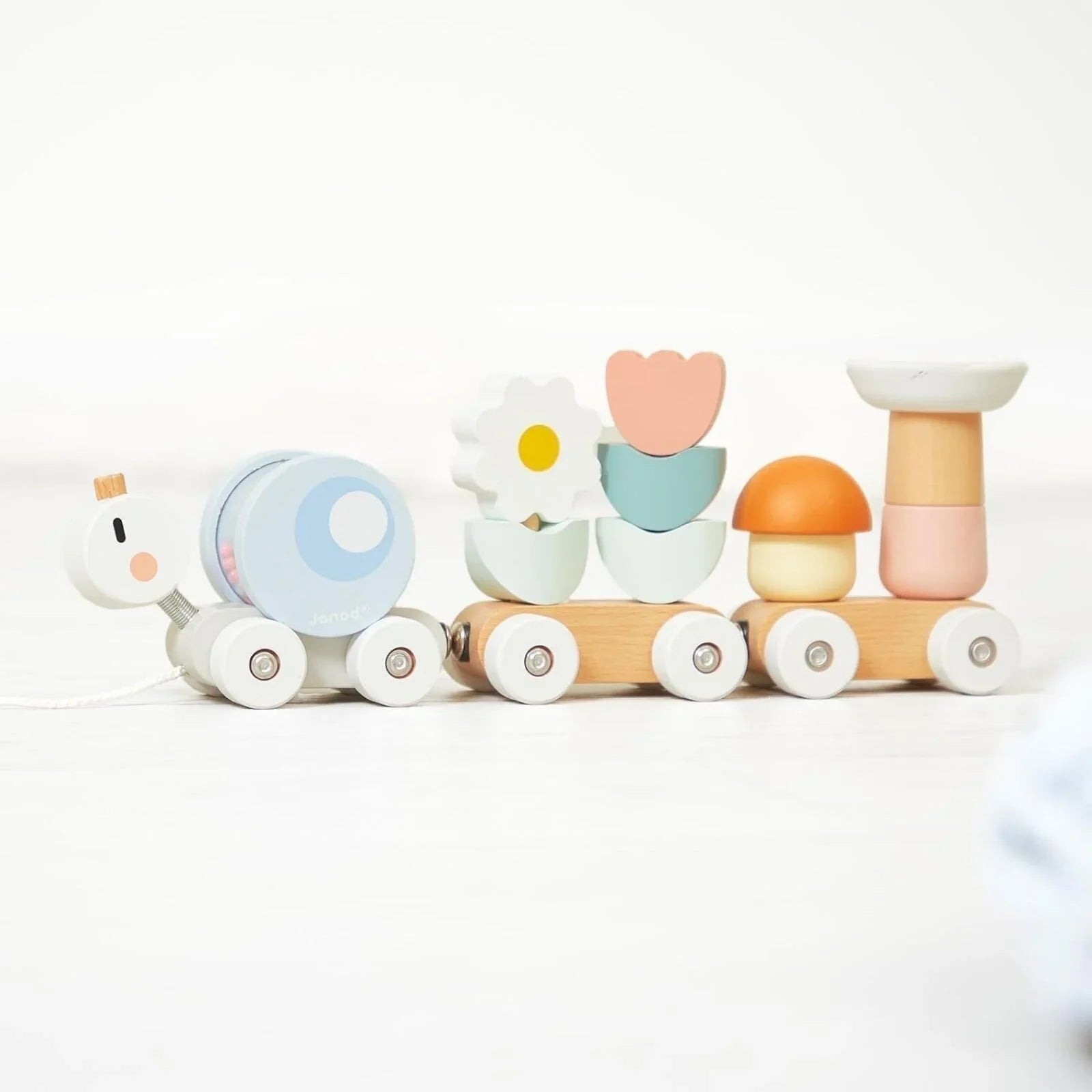 Janod Sweet Cocoon Snail Train - mezetto ebebek ebebek