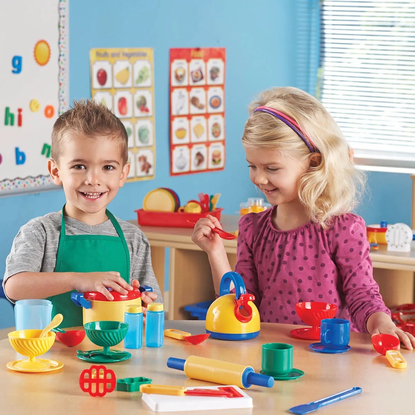 Learning Resources Pretend & Play Great Value Kitchen Set - mezetto ebebek ebebek