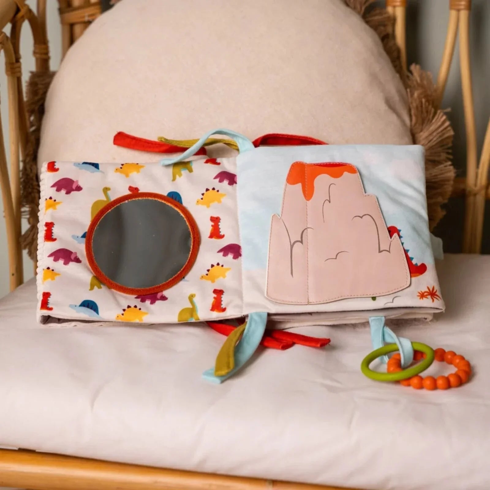 Little Big Friends Soft Activity Book 2 - in - 1 - Dino - mezetto ebebek ebebek