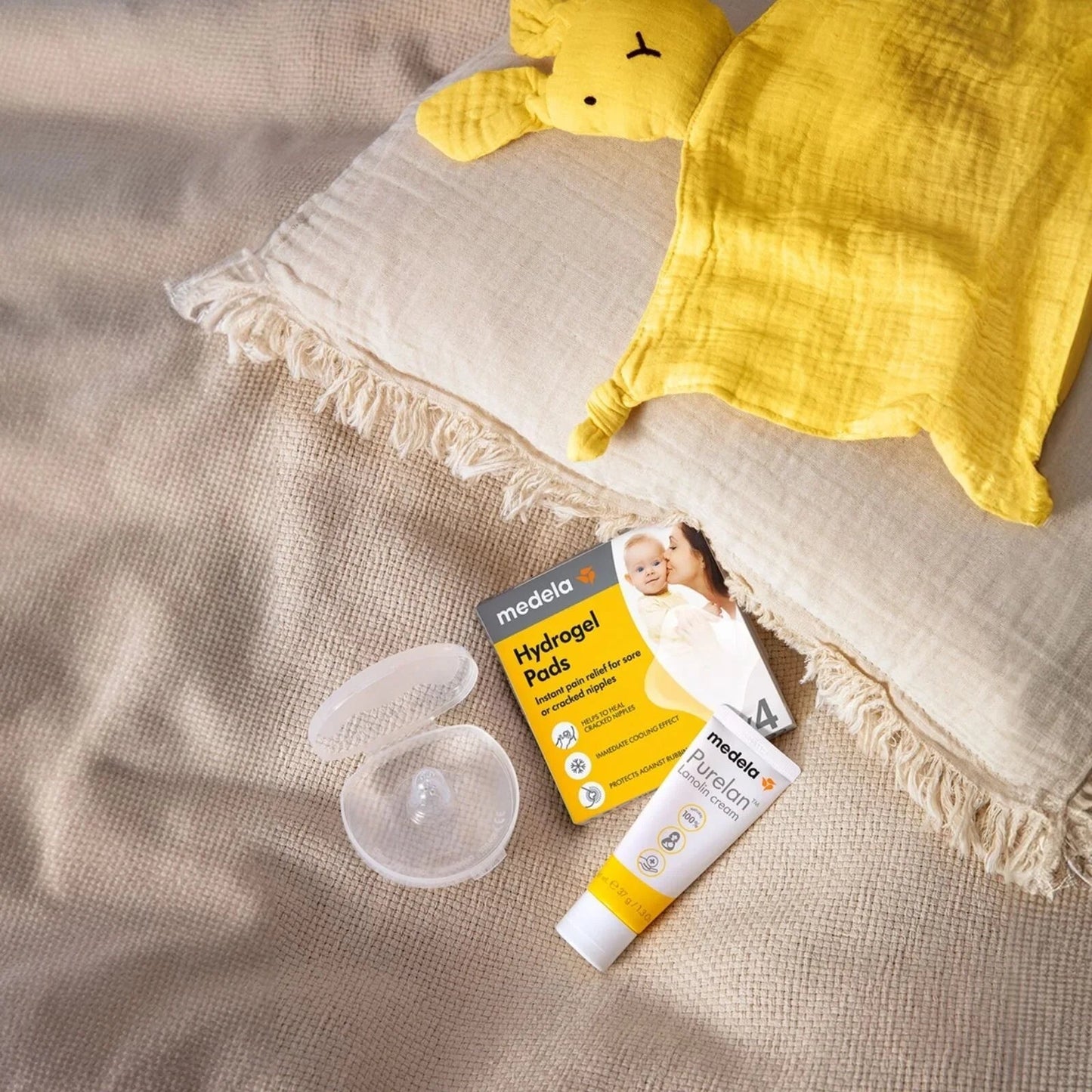 Medela Contact Nipple Shields (S) with Case Pack of 2 - mezetto ebebek ebebek