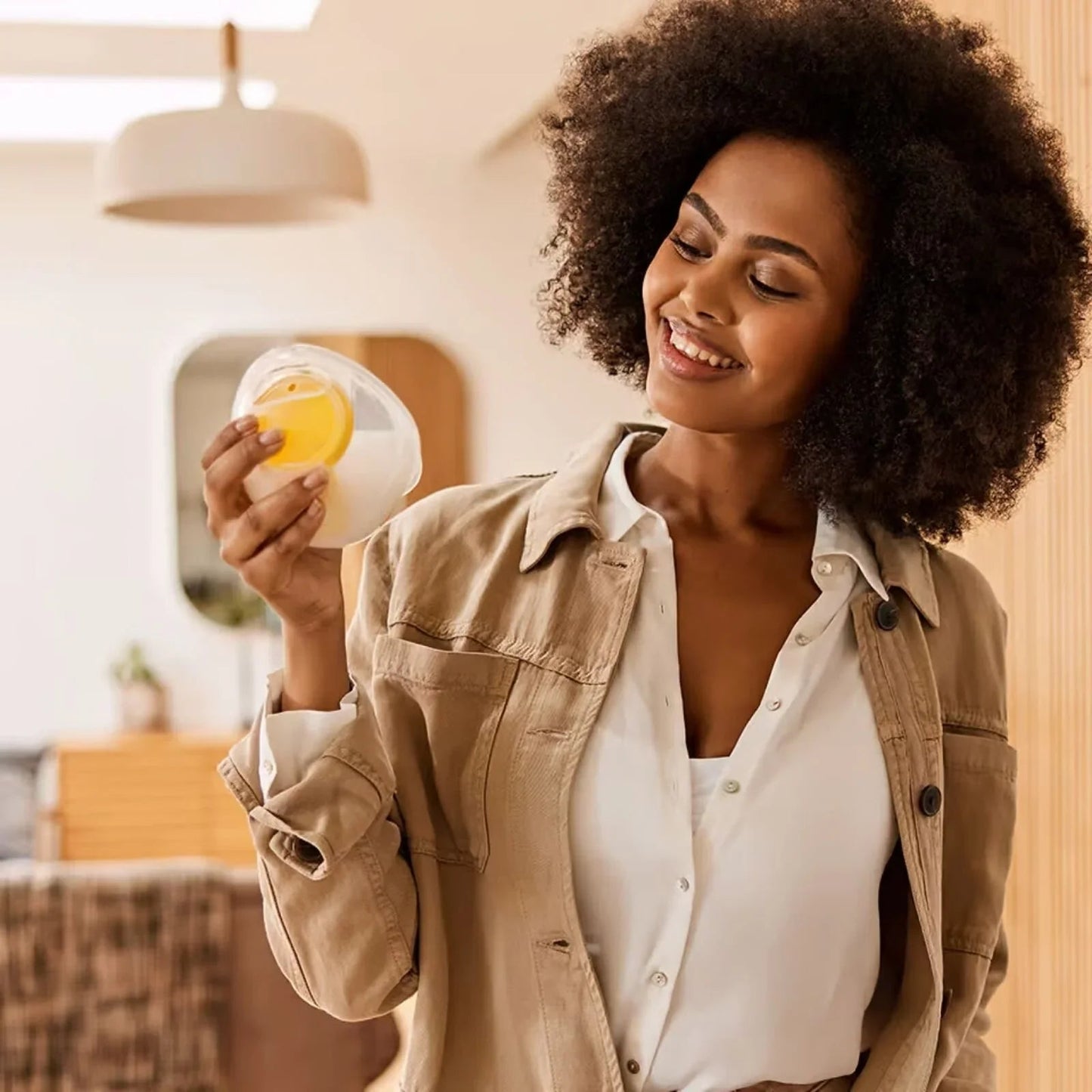 Medela Solo Hands - Free Single Electric Breast Pump - mezetto ebebek ebebek