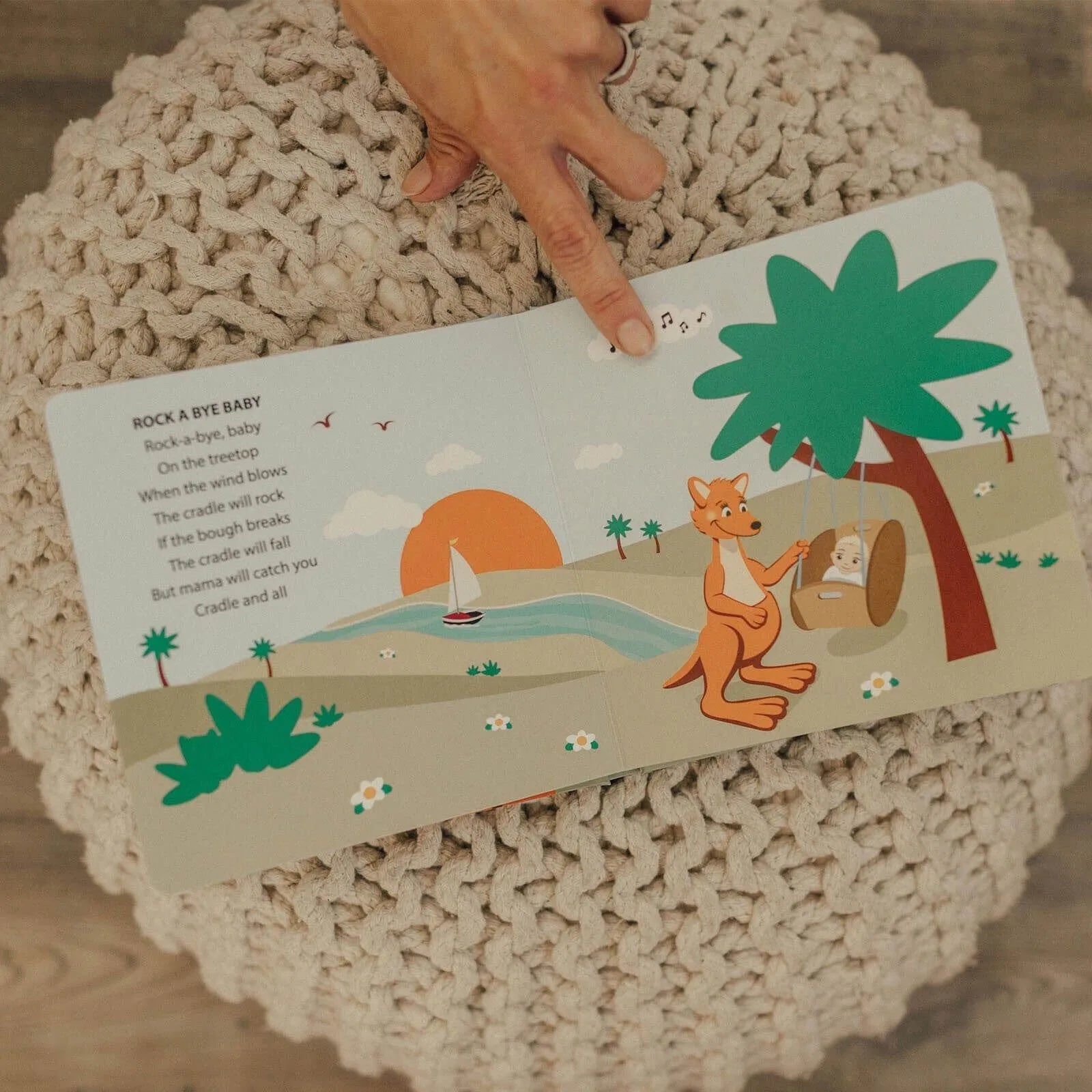 Mizzie the Kangaroo Mizzie Sound Book - Sing with Mizzie - mezetto ebebek ebebek