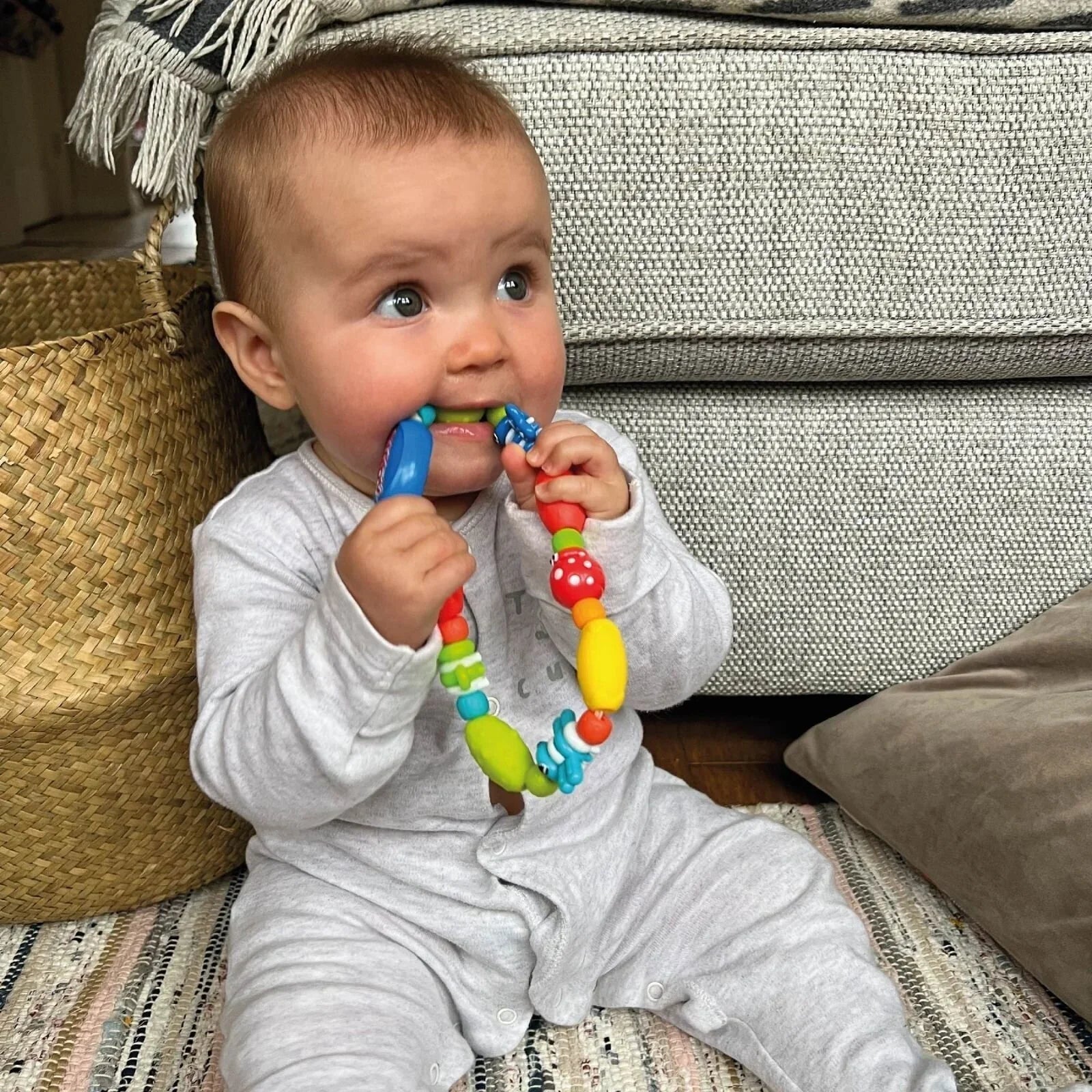 Nuby Bug a Loop Teether - Multicolour - mezetto ebebek ebebek