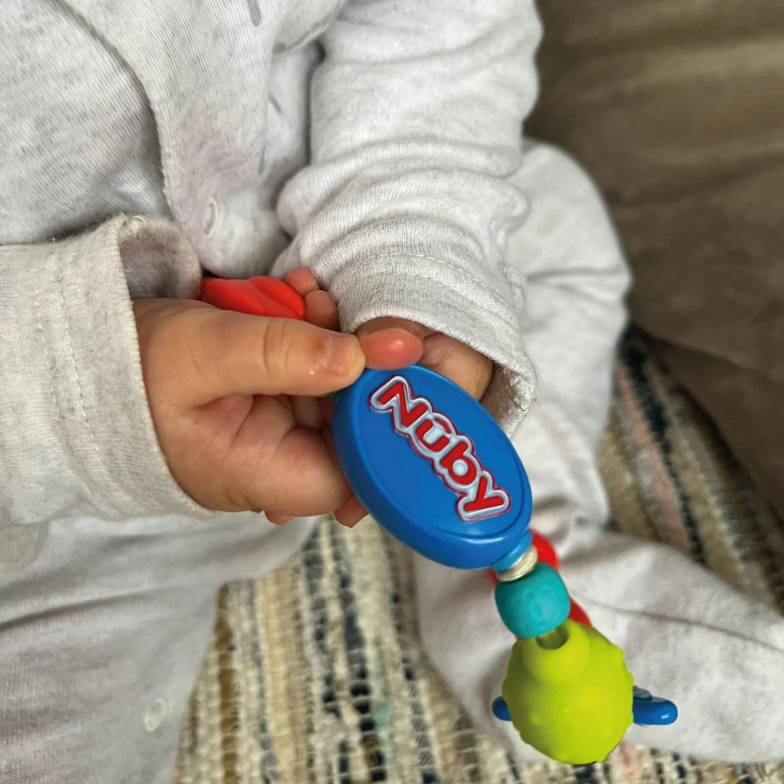 Nuby Bug a Loop Teether - Multicolour - mezetto ebebek ebebek