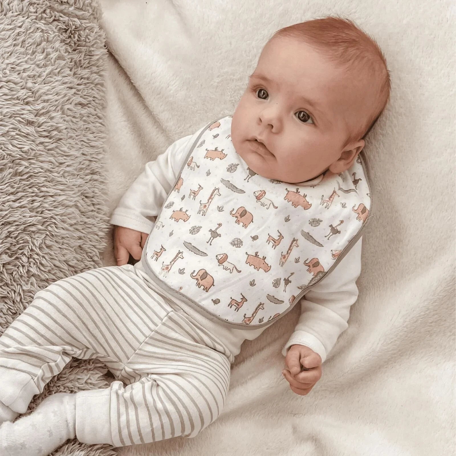 Nuby Snug and Dry Bibs Pack of 4 - mezetto ebebek ebebek