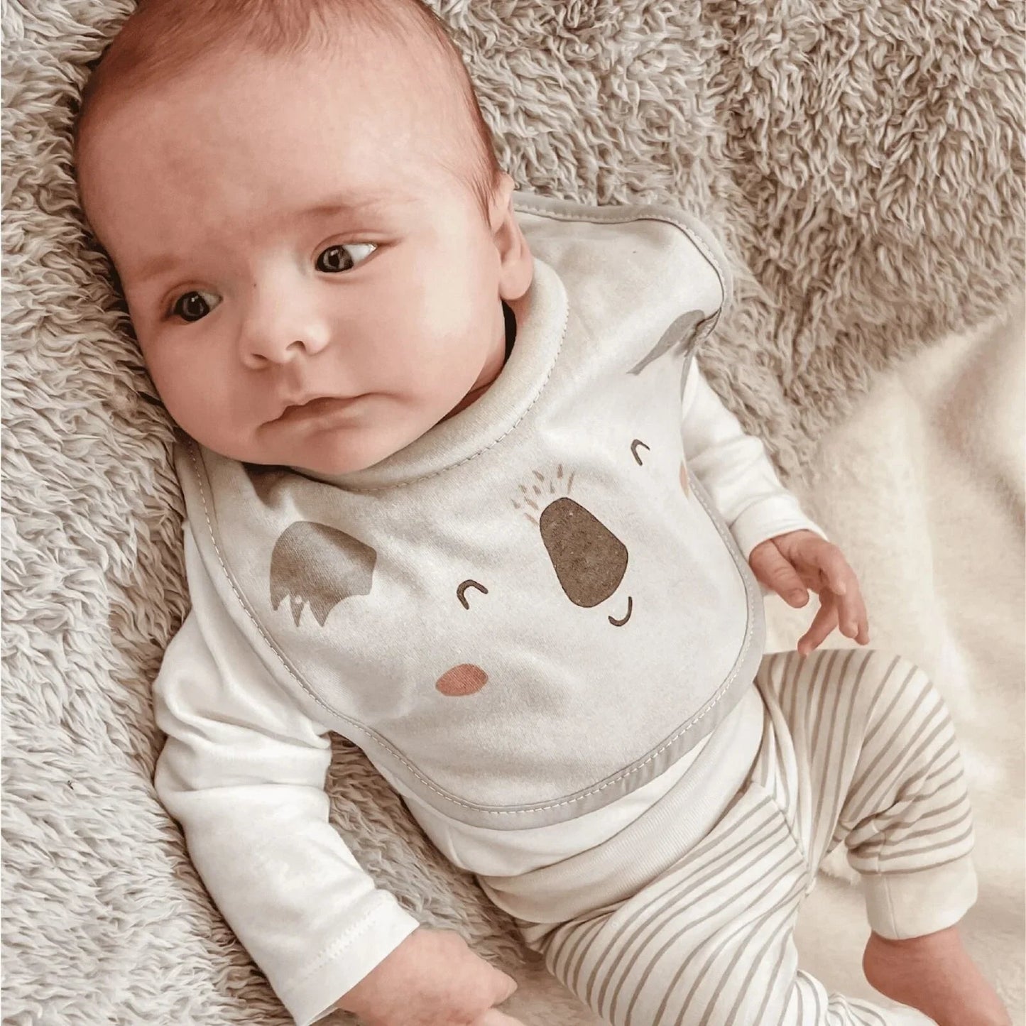 Nuby Snug and Dry Bibs Pack of 4 - mezetto ebebek ebebek