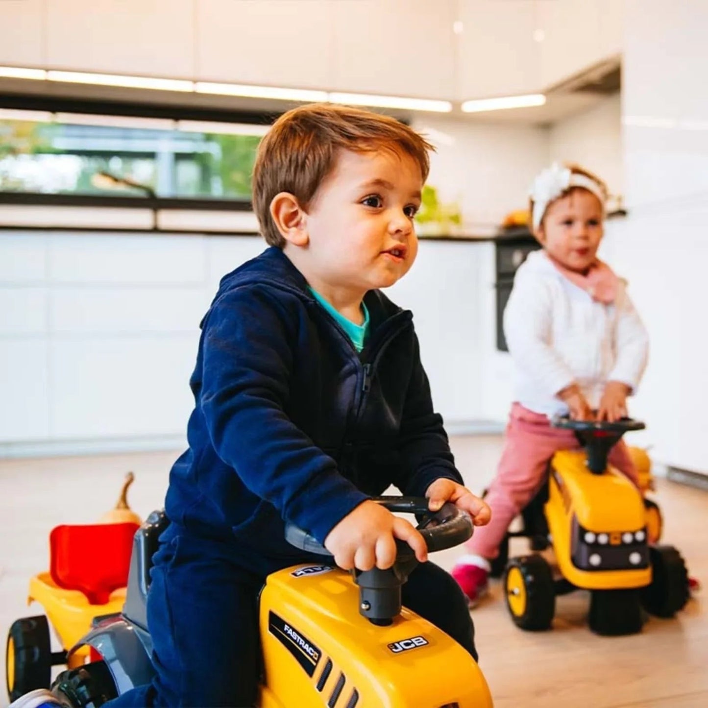Palplay JCB Ride On Tractor with Trailer - mezetto ebebek ebebek
