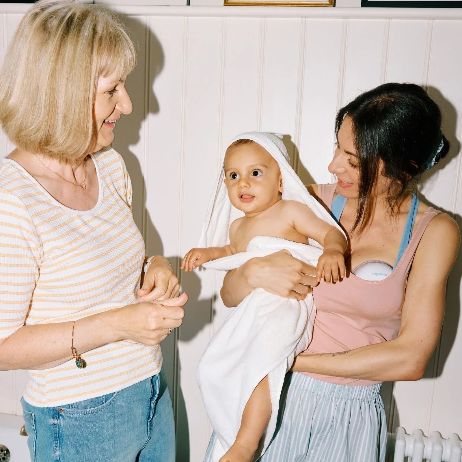 Pippeta Compact Hands Free Electric Breast Pump - mezetto ebebek ebebek
