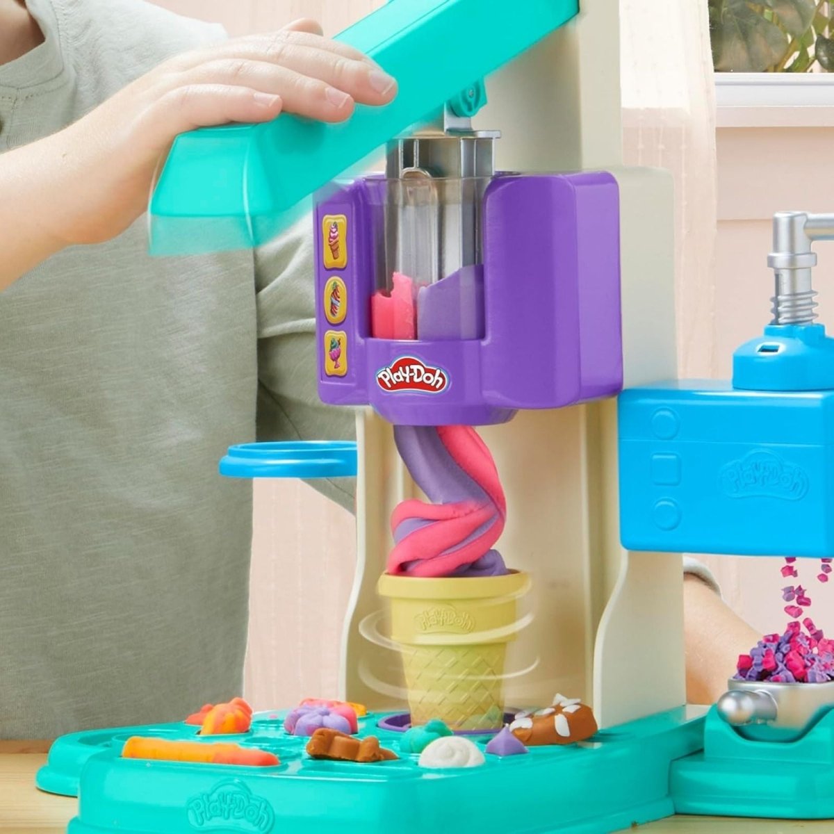 Play - Doh Rainbow Swirl Ice Cream Playset - mezetto ebebek ebebek