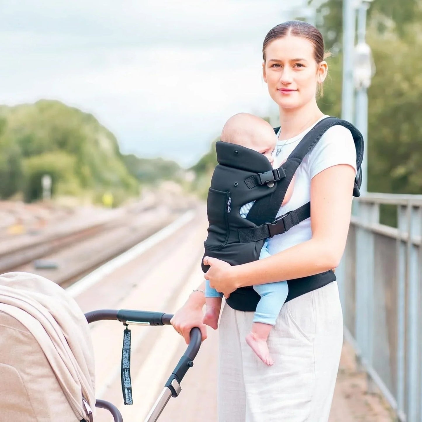 Red Kite Ara Travel Baby Carrier - Black - mezetto ebebek ebebek