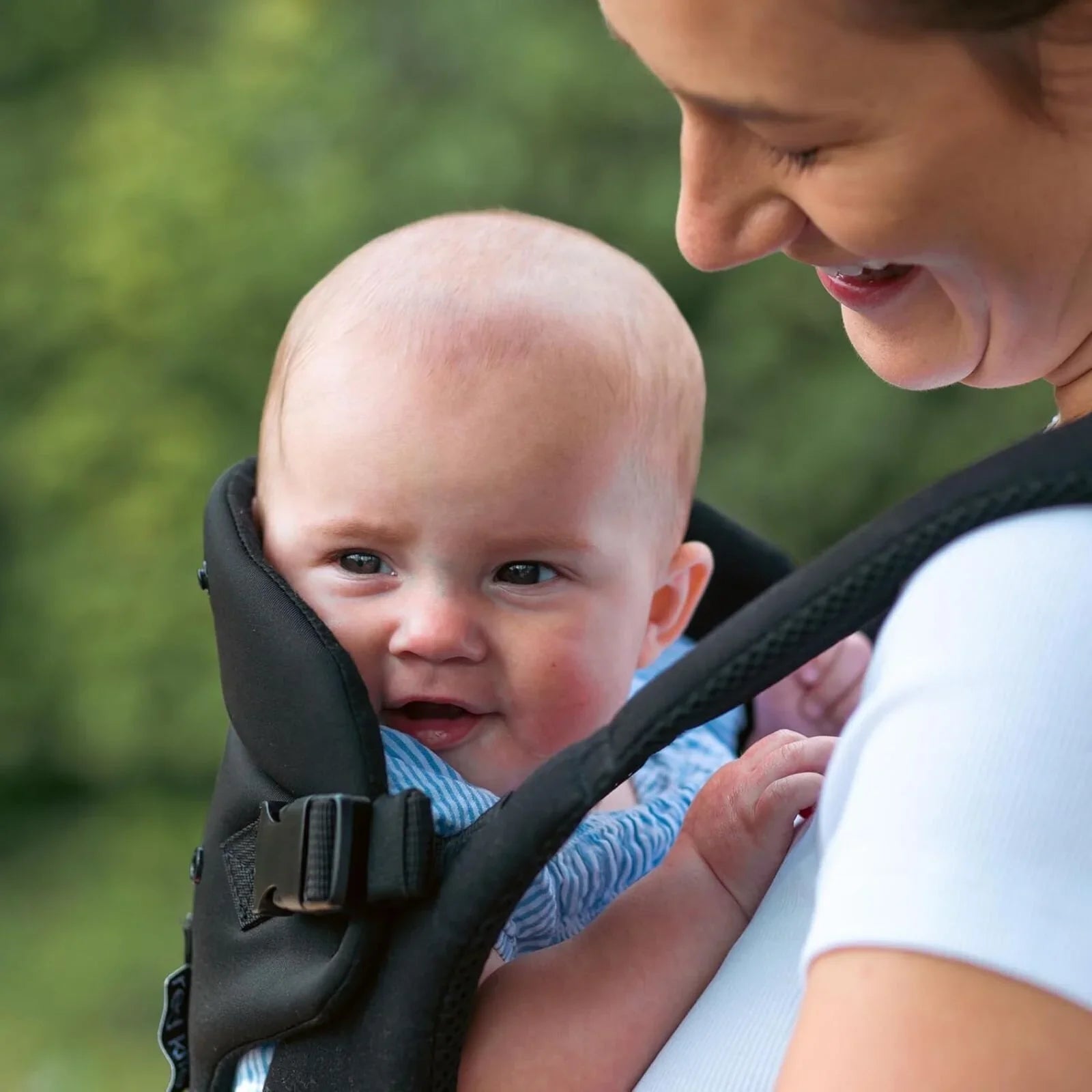 Red Kite Ara Travel Baby Carrier - Black - mezetto ebebek ebebek