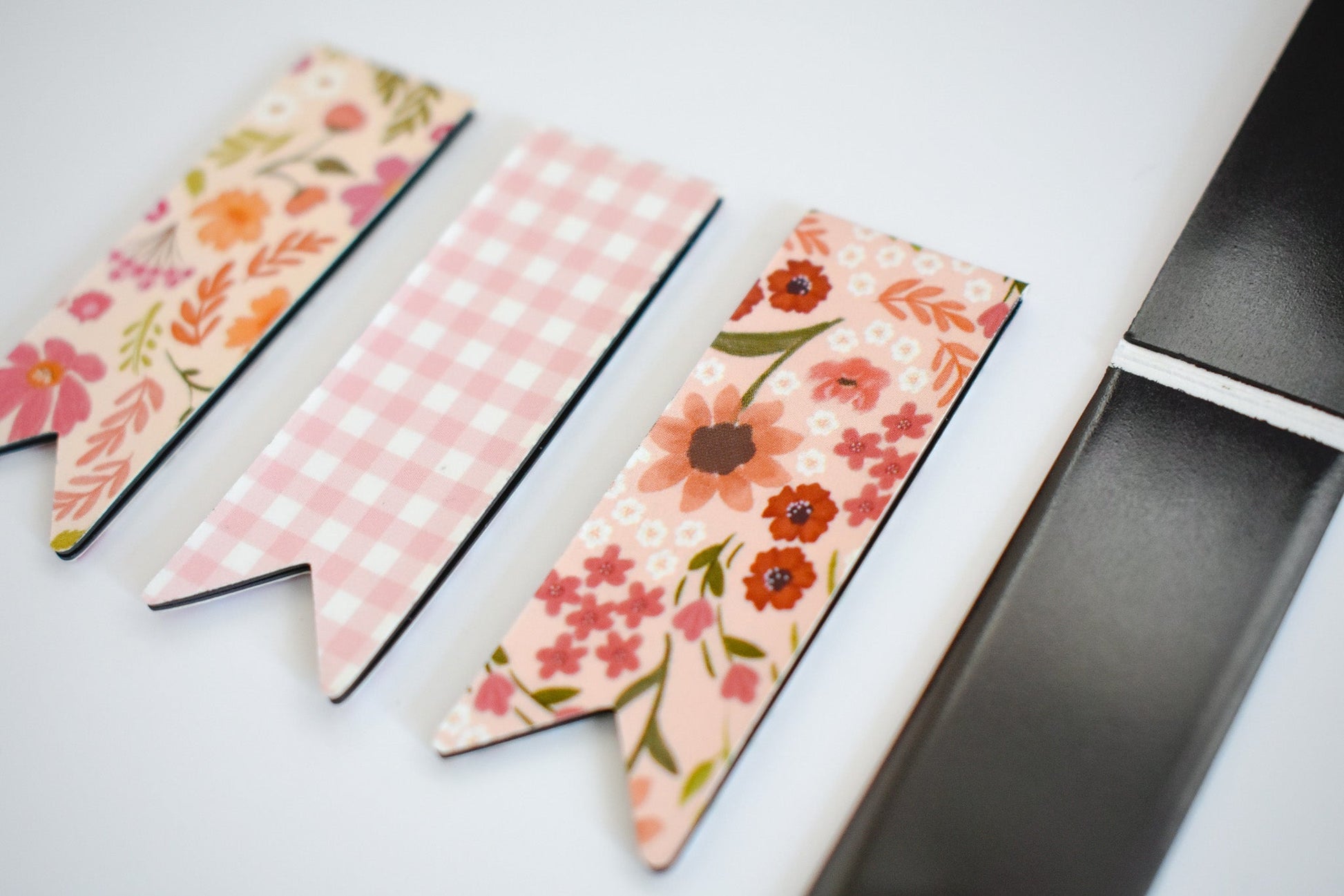 Set of 4 Magnetic Bookmarks - mezetto Lunamise Lunamise
