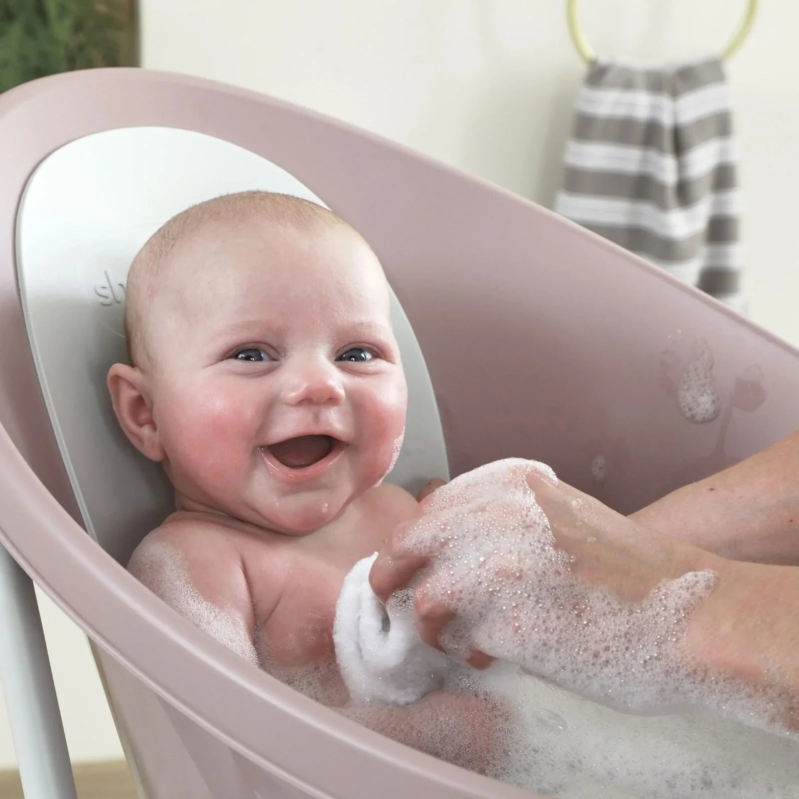 Shnuggle Newborn Baby Bath with Plug - Taupe - mezetto ebebek ebebek