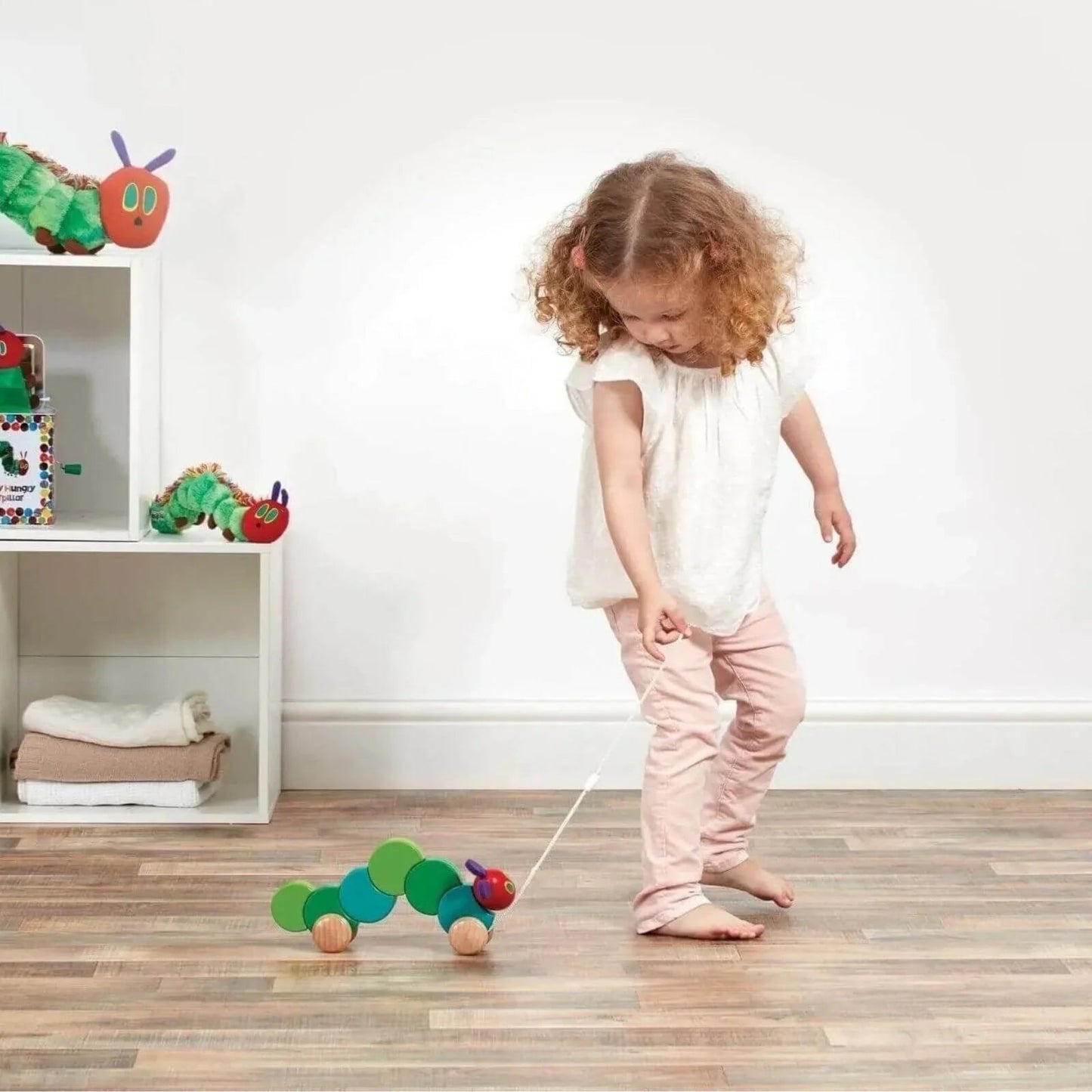 The Very Hungry Caterpillar Wooden Pull Along - mezetto ebebek ebebek