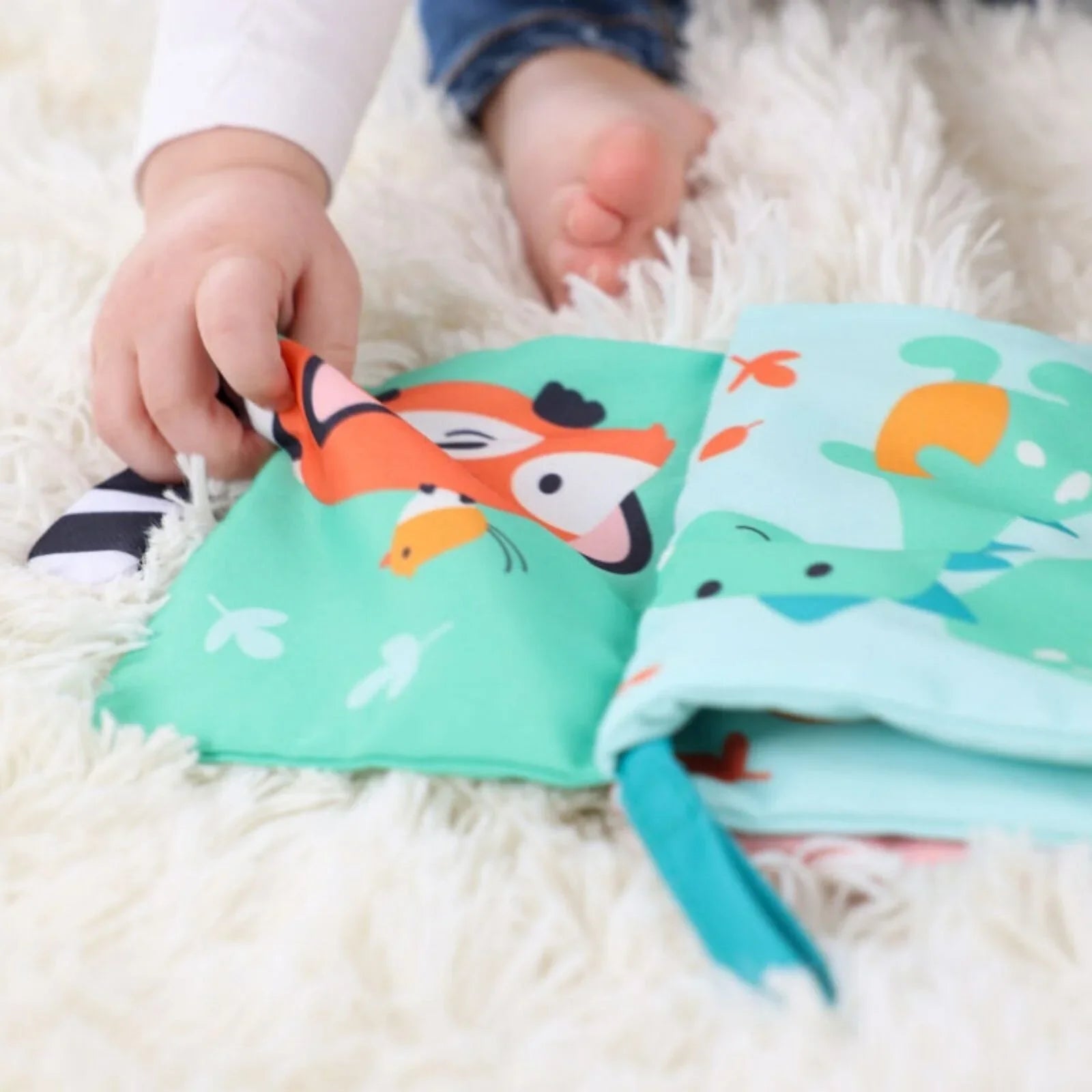 Tiny Talents Sensory Animal Tails Cloth Book - mezetto ebebek ebebek