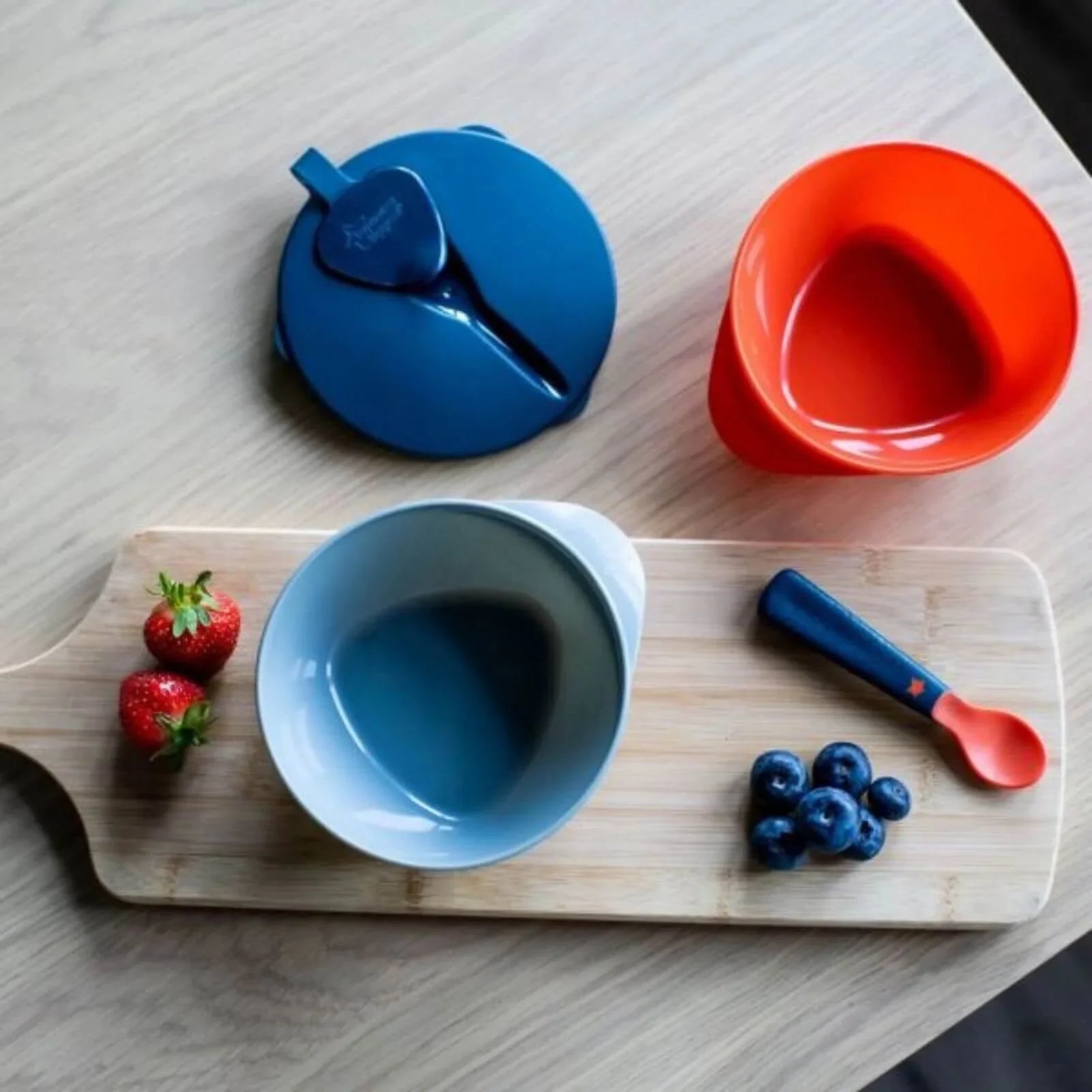 Tommee Tippee 2 Feeding Bowls with Spoon and Lid - mezetto ebebek ebebek