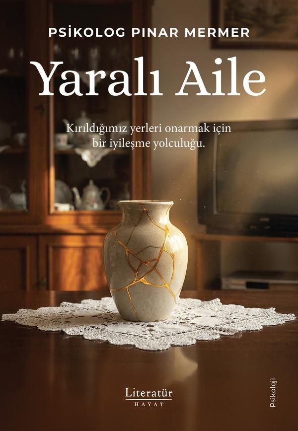 Yaralı Aile - Literatür Yayınevi Kitap